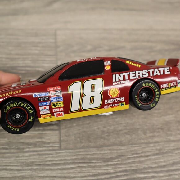 BOBBY LABONTE #18 1996 HALL OF FAME JOE GIBBS Limited Edition 1/24 SCALE Bank - Picture 12 of 12